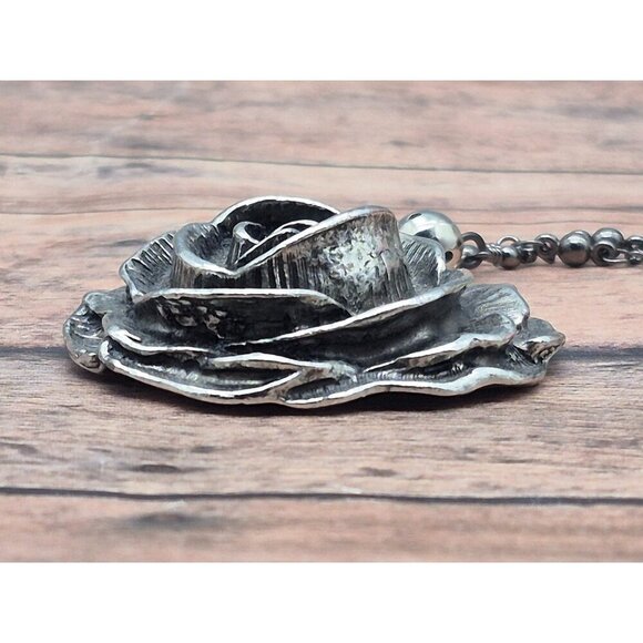 Rachel Roy Gunmetal Chain Silver Tone Rose Pendant Necklace Whimsy Goth Romance - Picture 9 of 11